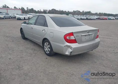 2003 Toyota Camry Le from USA, damaged, VIN 4T1BE32KX3U226808